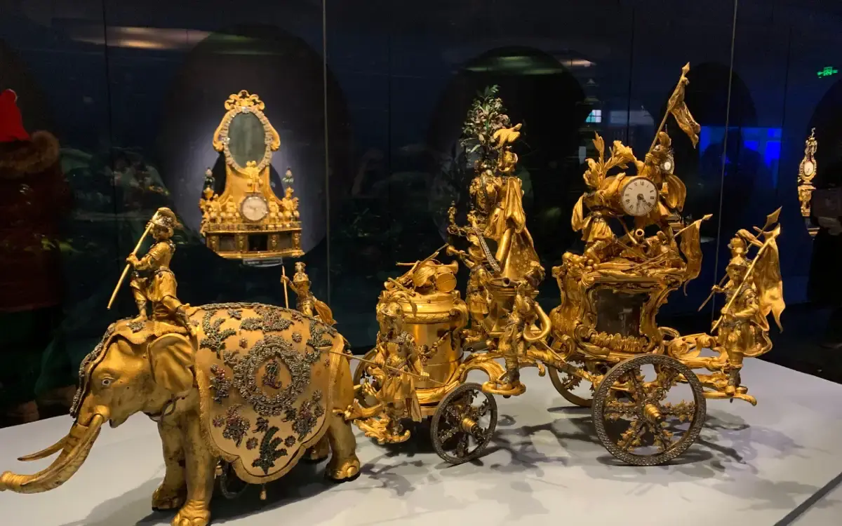 Golden elephant-drawn carriage clock automaton