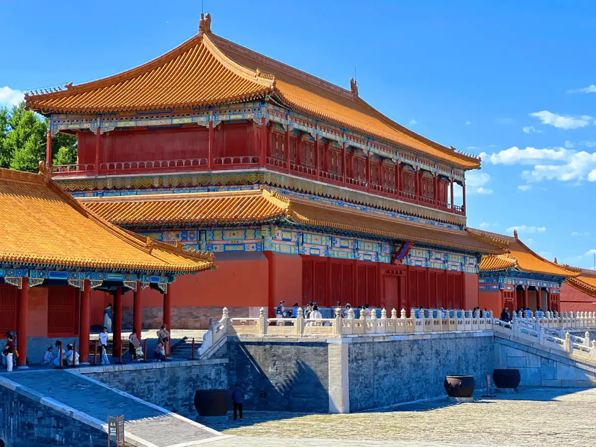 Pavilion of Ten Thousand Springs in the Imperial Garden